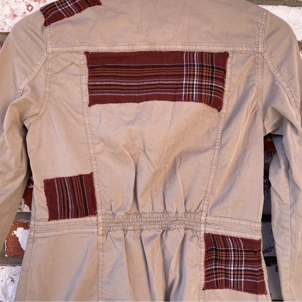 🌱5/$25🌱 Reworked | Patchwork Beige Utility Jacket - Picture 8 of 10